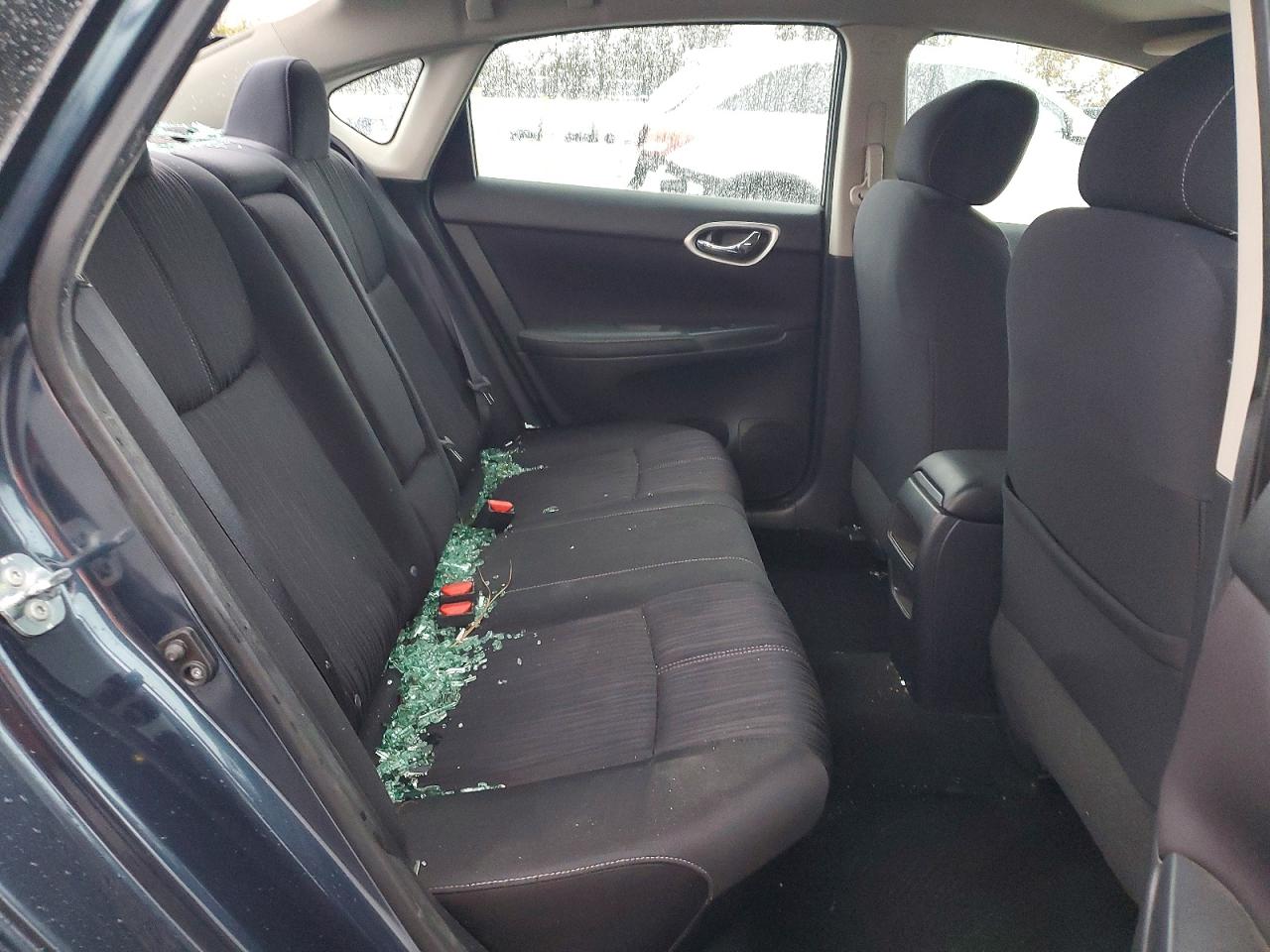 2016 NISSAN SENTRA S photo 10
