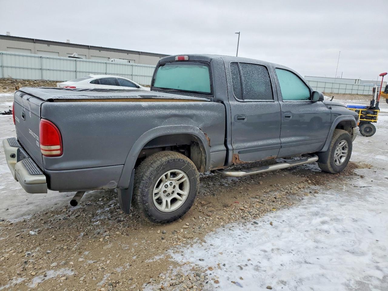 2004 DODGE DAKOTA QUAD SLT photo 3