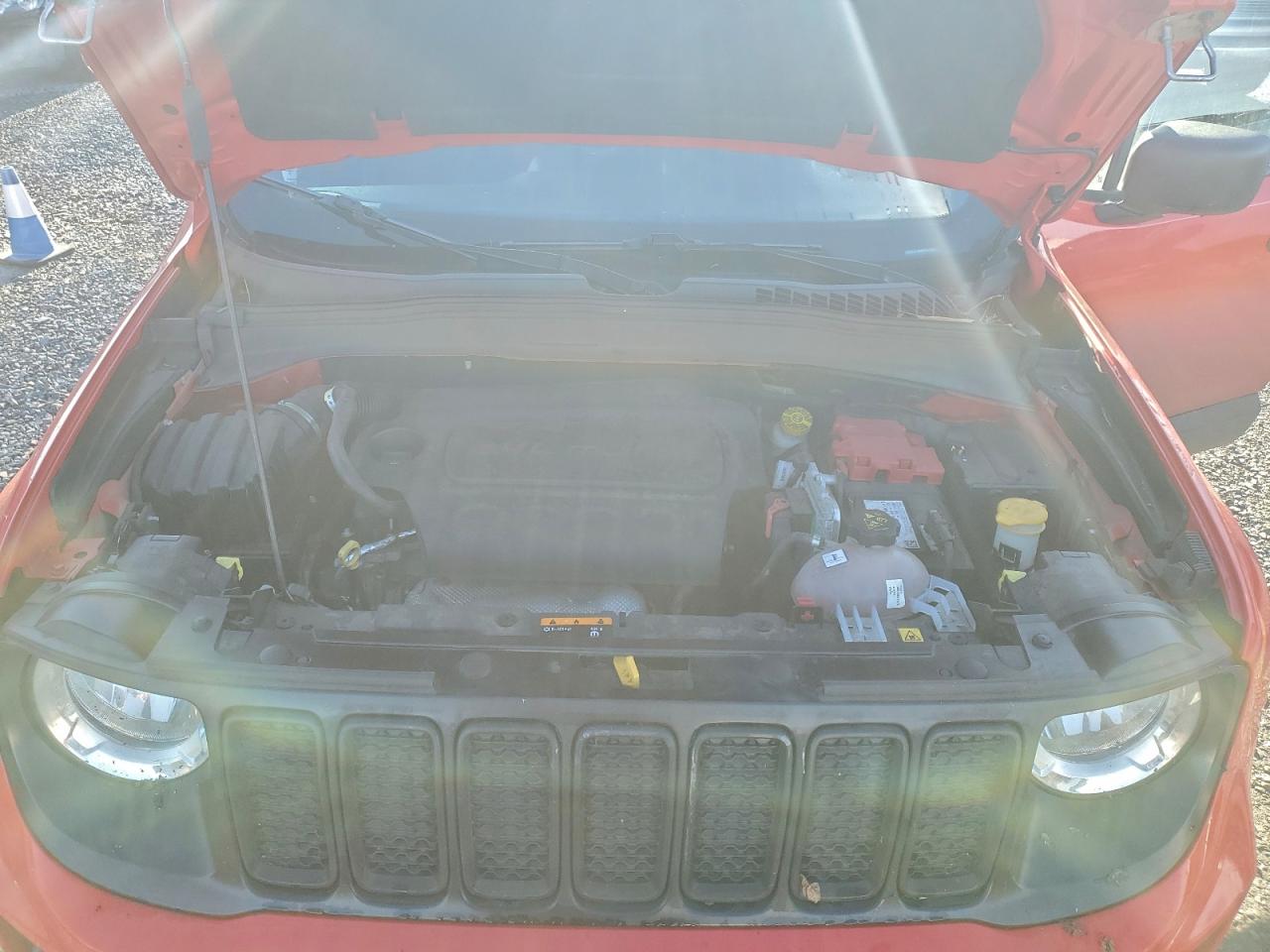 2019 JEEP RENEGADE SPORT photo 12
