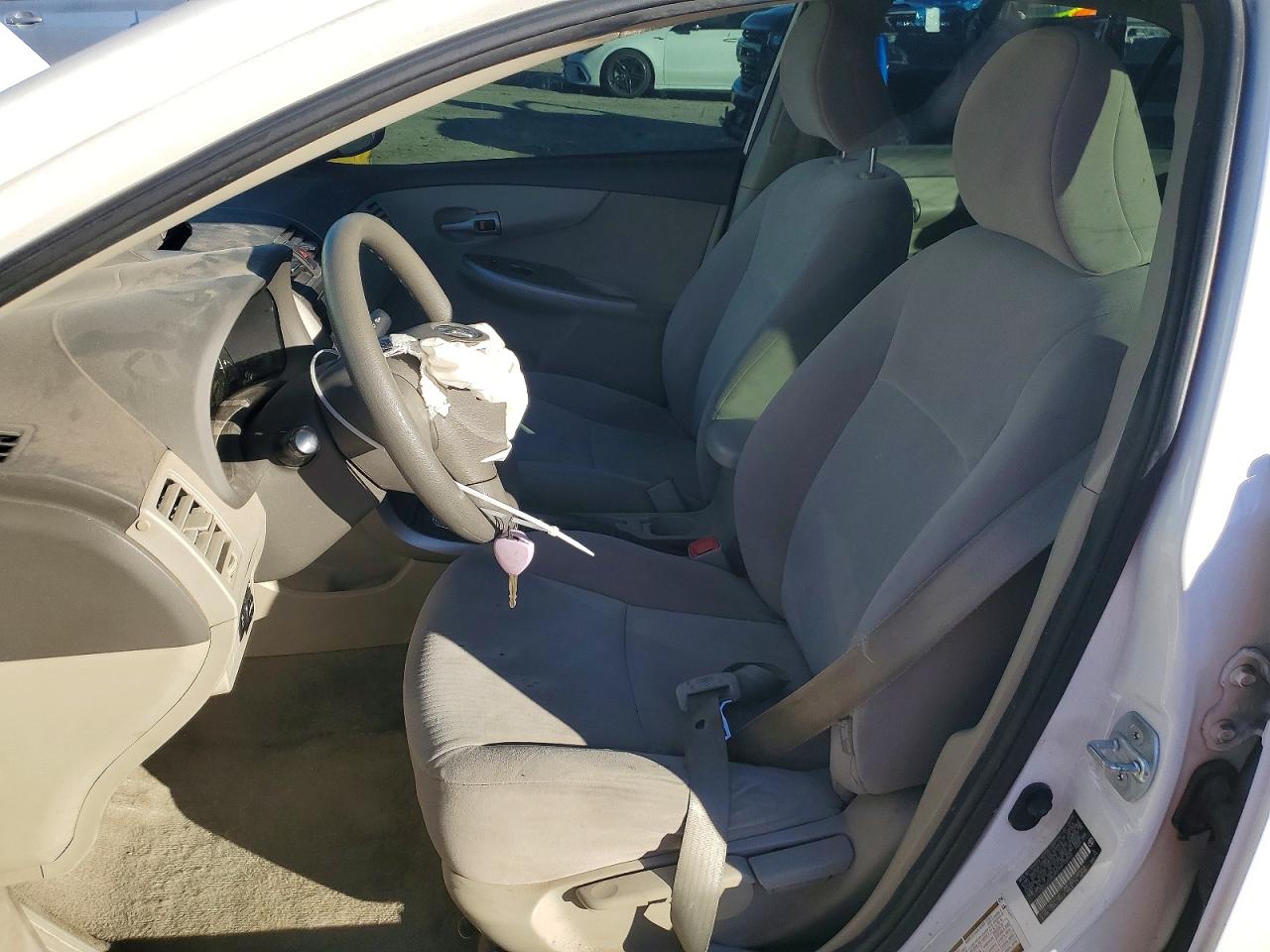 2010 TOYOTA COROLLA BASE photo 7
