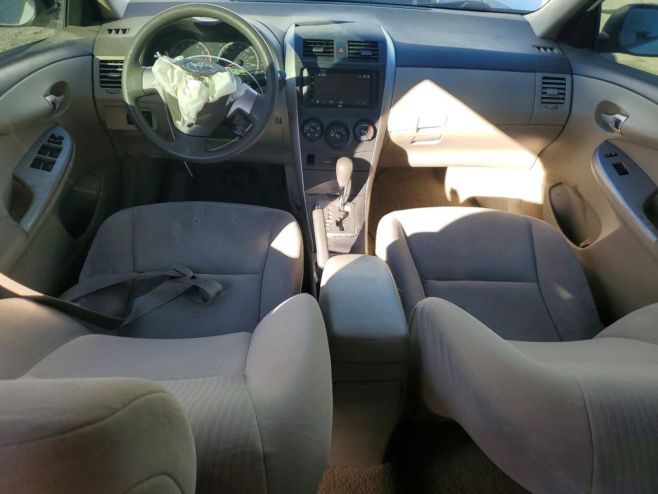 2010 TOYOTA COROLLA BASE photo 8