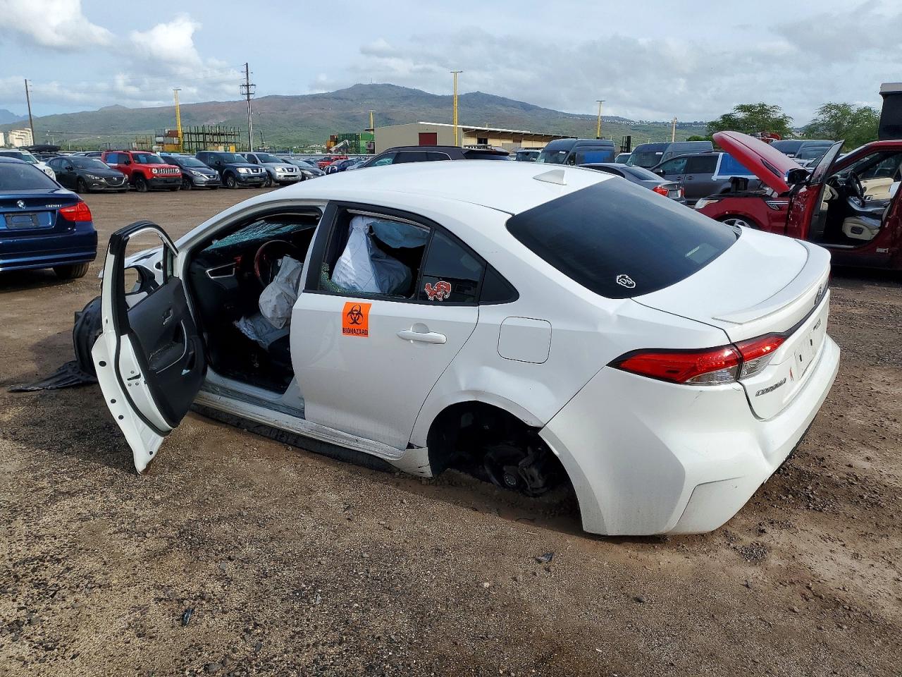 2024 TOYOTA COROLLA SE photo 3
