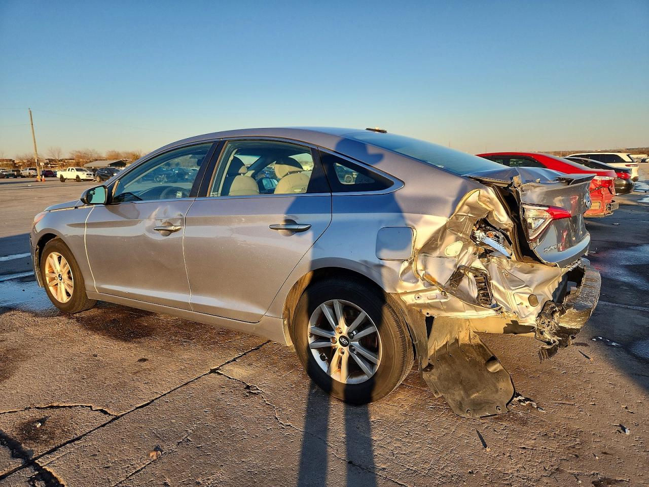 2015 HYUNDAI SONATA SE photo 2