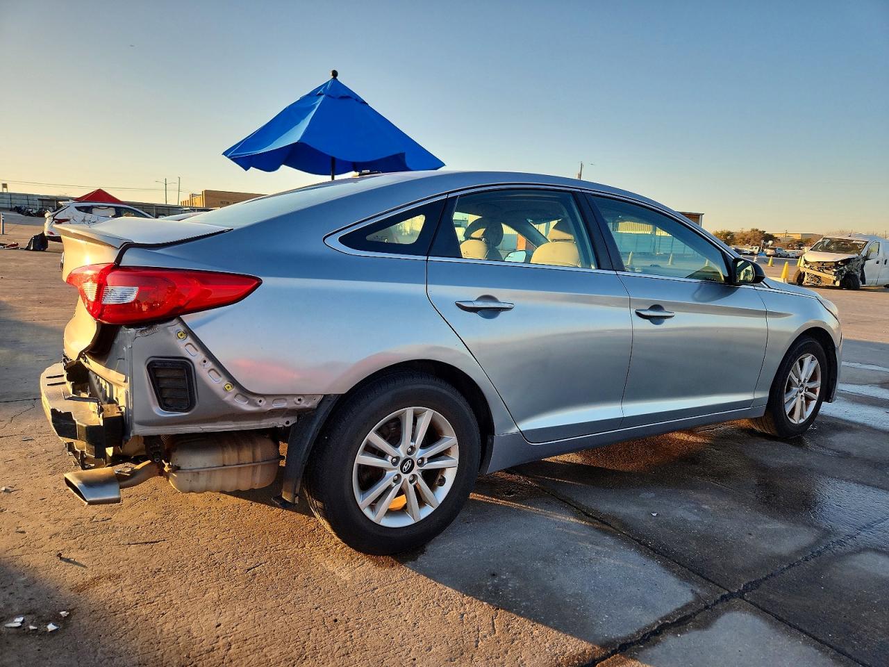 2015 HYUNDAI SONATA SE photo 3