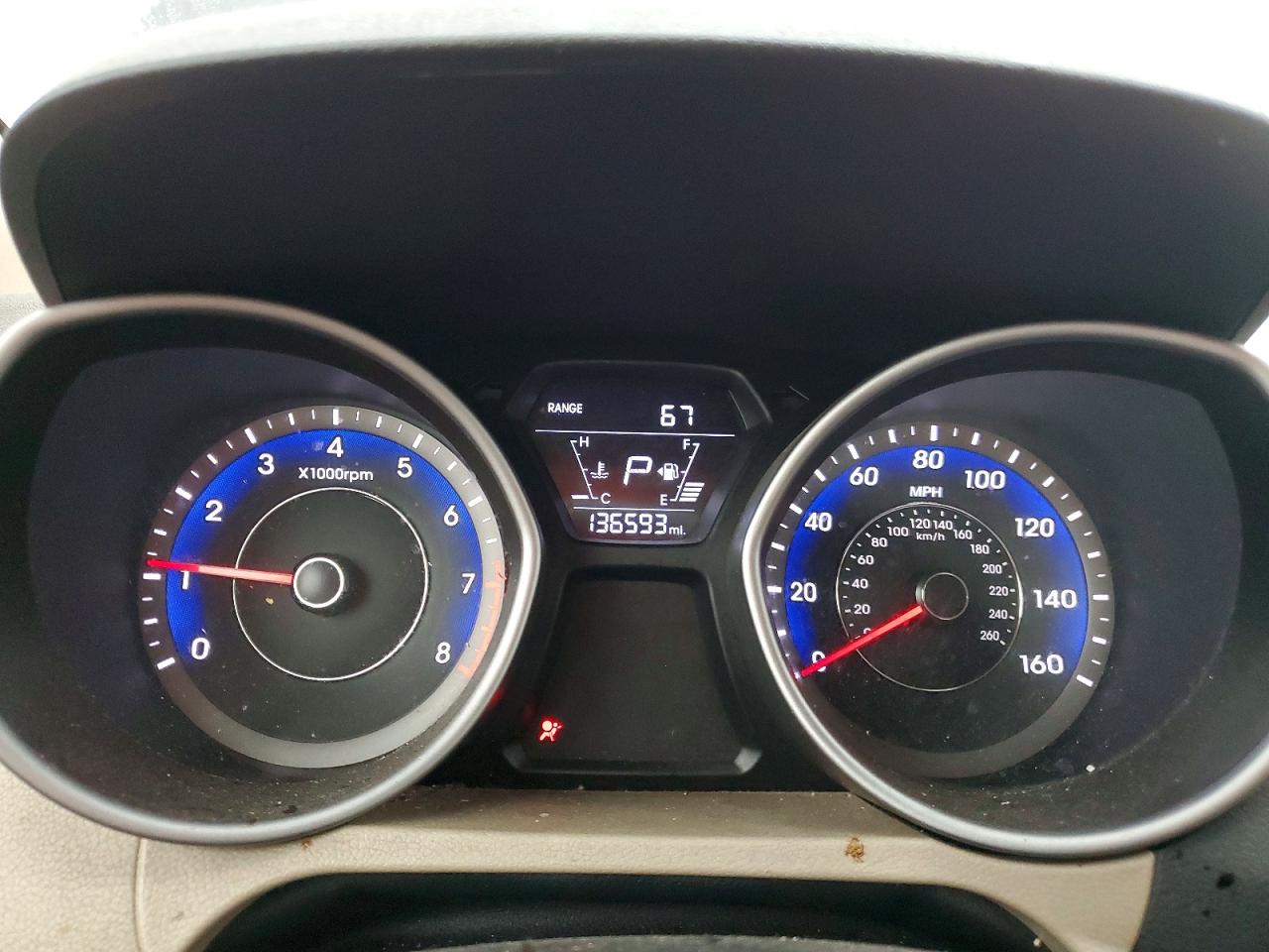 2014 HYUNDAI ELANTRA SE photo 9
