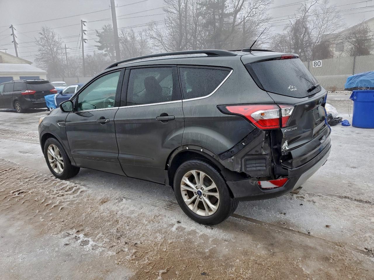 2018 FORD ESCAPE SE photo 2