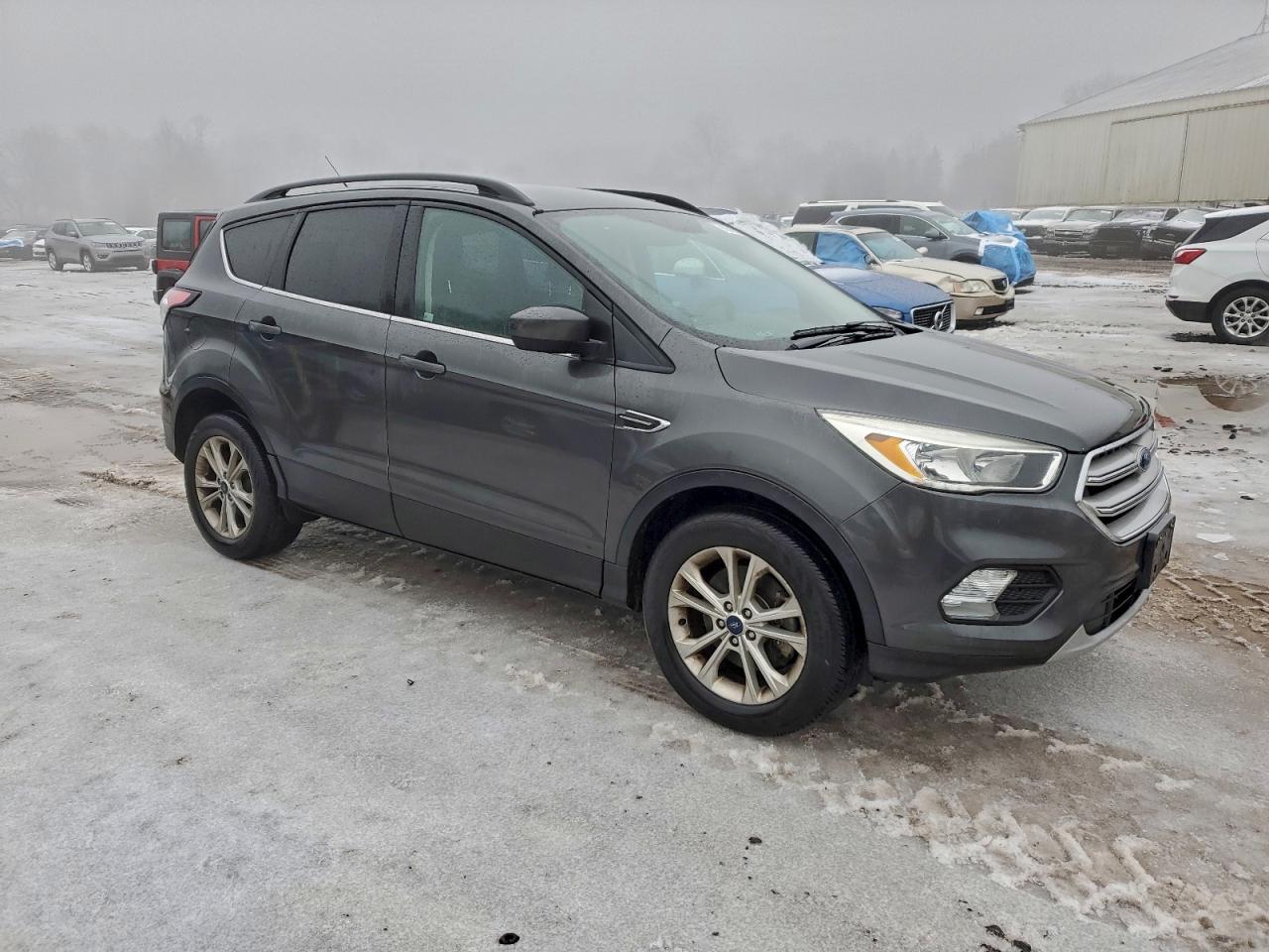 2018 FORD ESCAPE SE photo 4