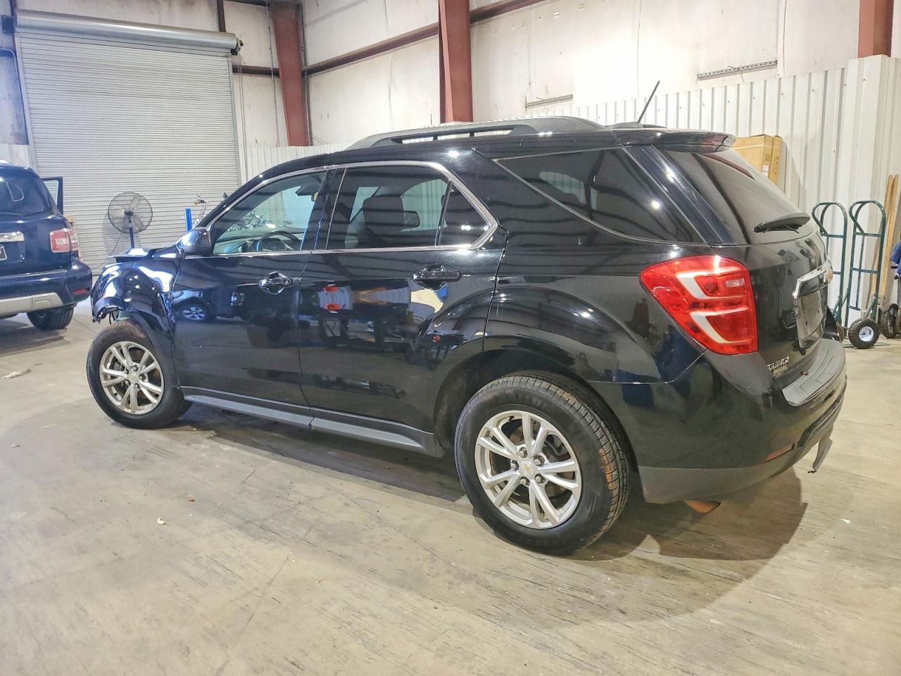 2017 CHEVROLET EQUINOX LT photo 2