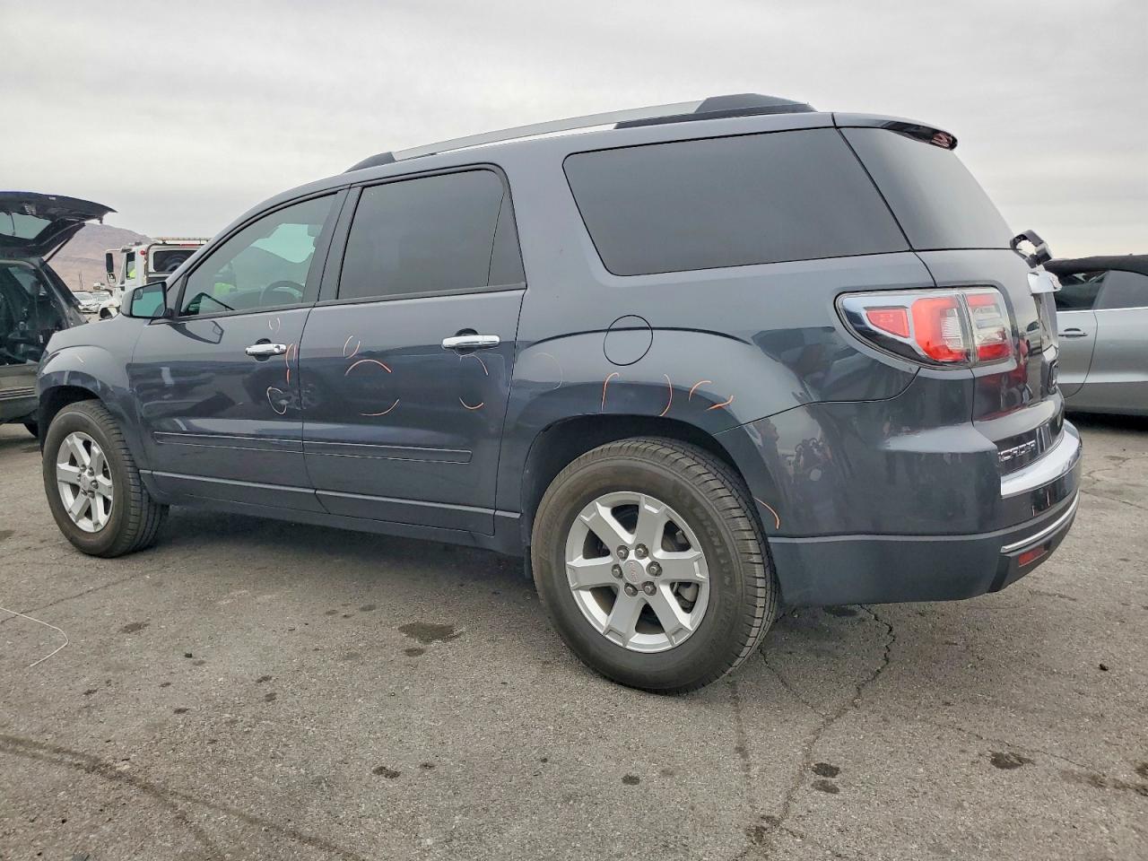 2014 GMC ACADIA SLE photo 2