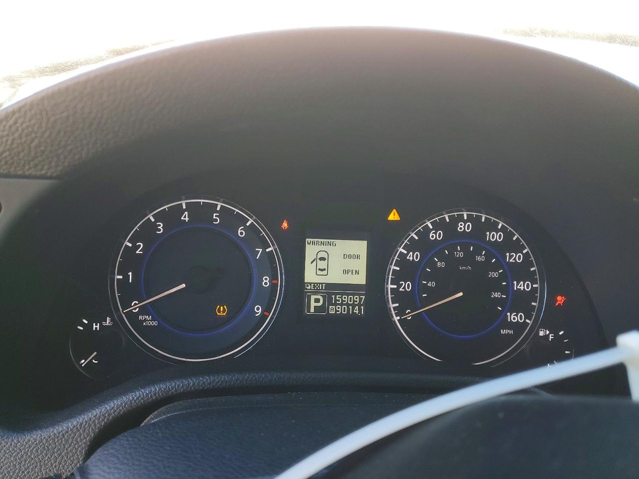 2010 INFINITI G37 BASE photo 9