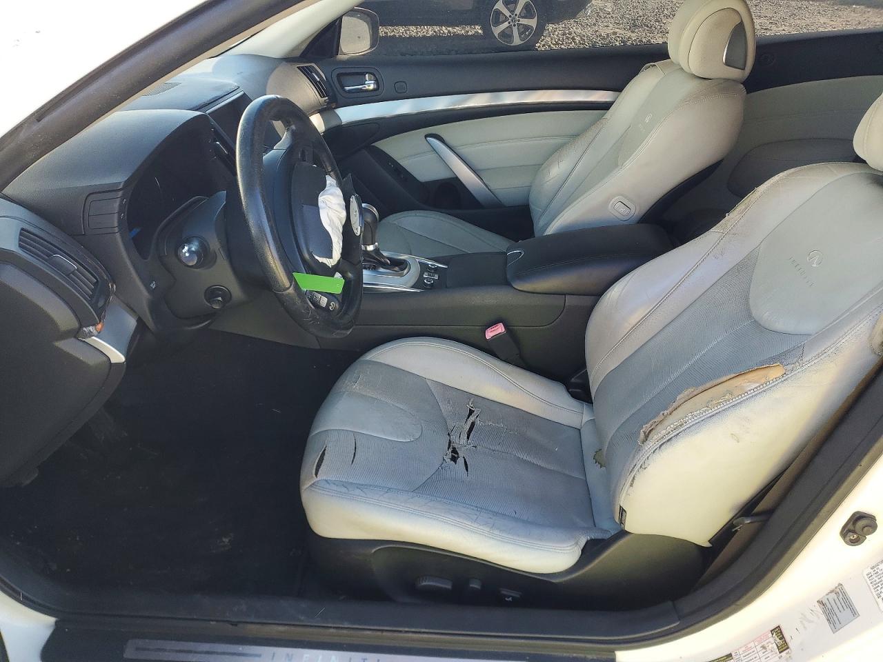 2010 INFINITI G37 BASE photo 7