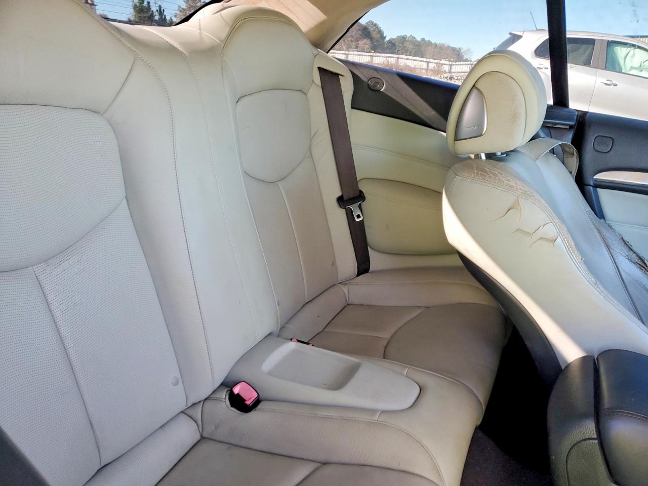 2010 INFINITI G37 BASE photo 10