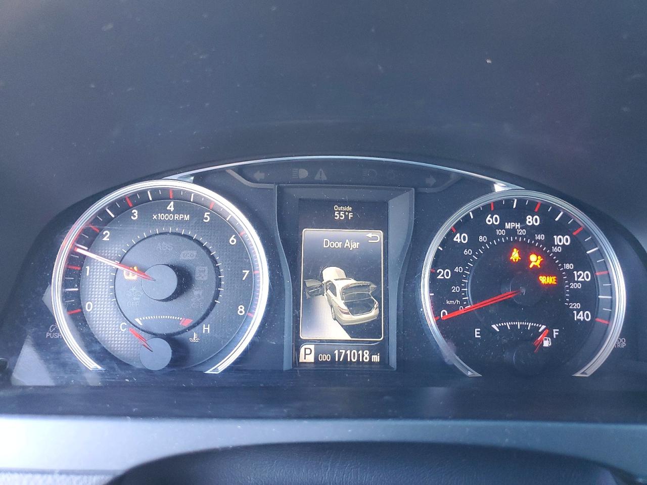 2016 TOYOTA CAMRY XSE photo 9