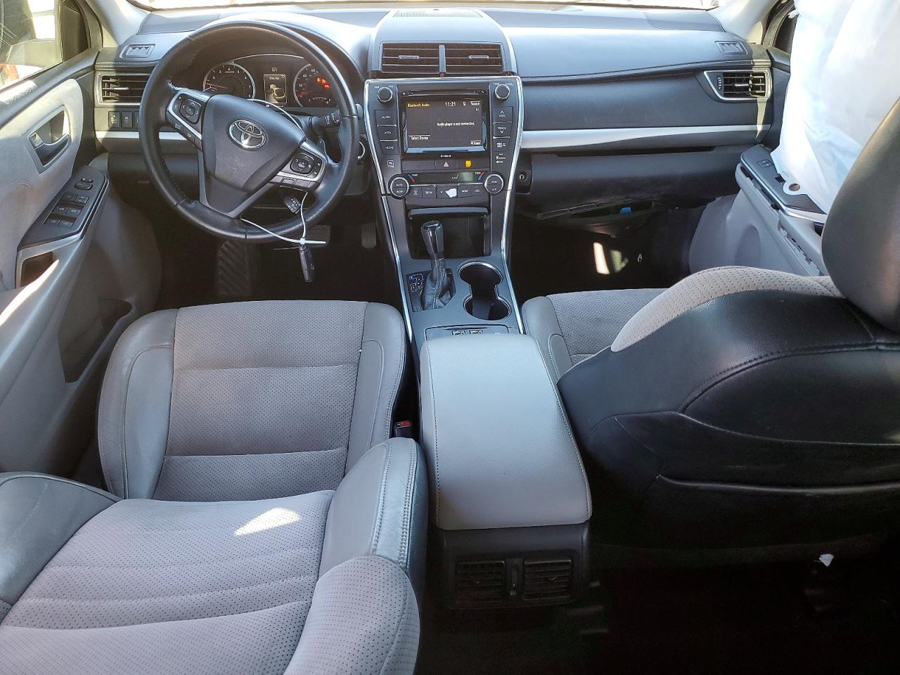 2016 TOYOTA CAMRY XSE photo 8