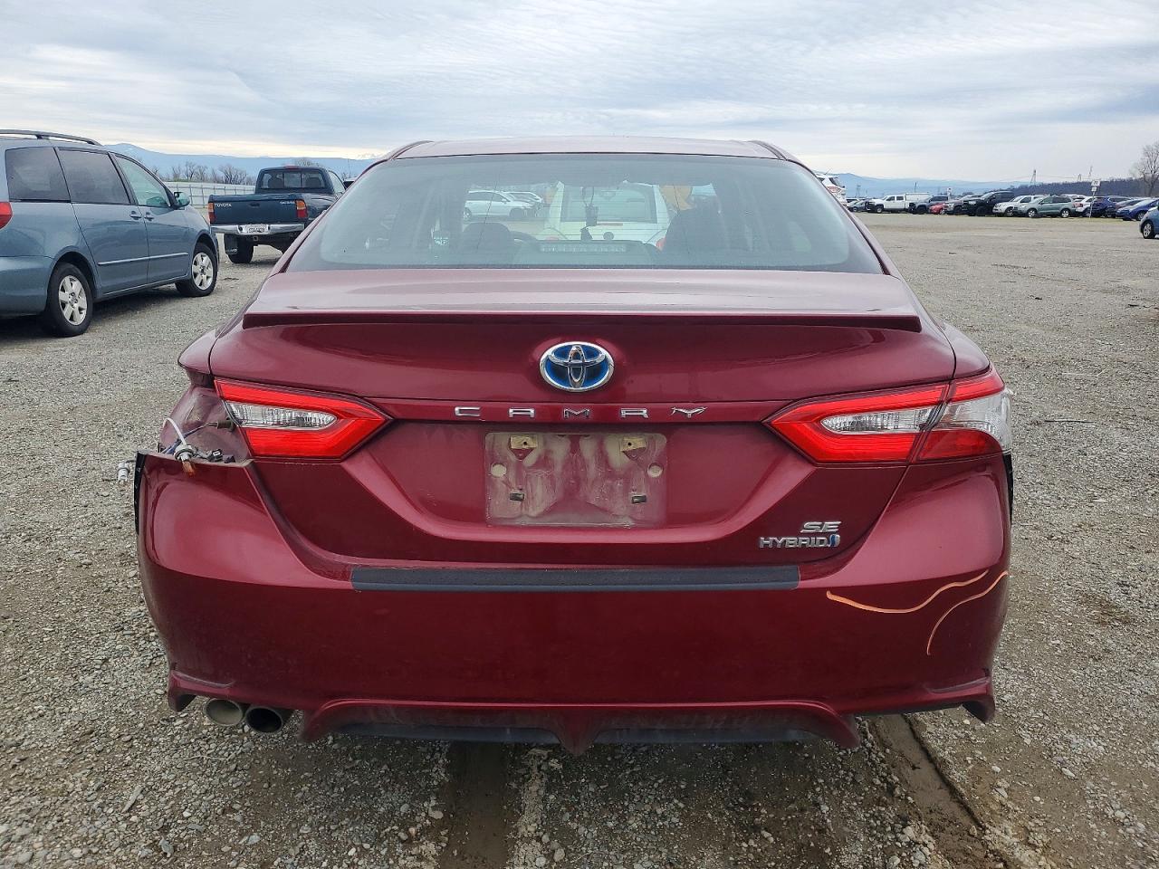 2018 TOYOTA CAMRY HYBRID photo 6