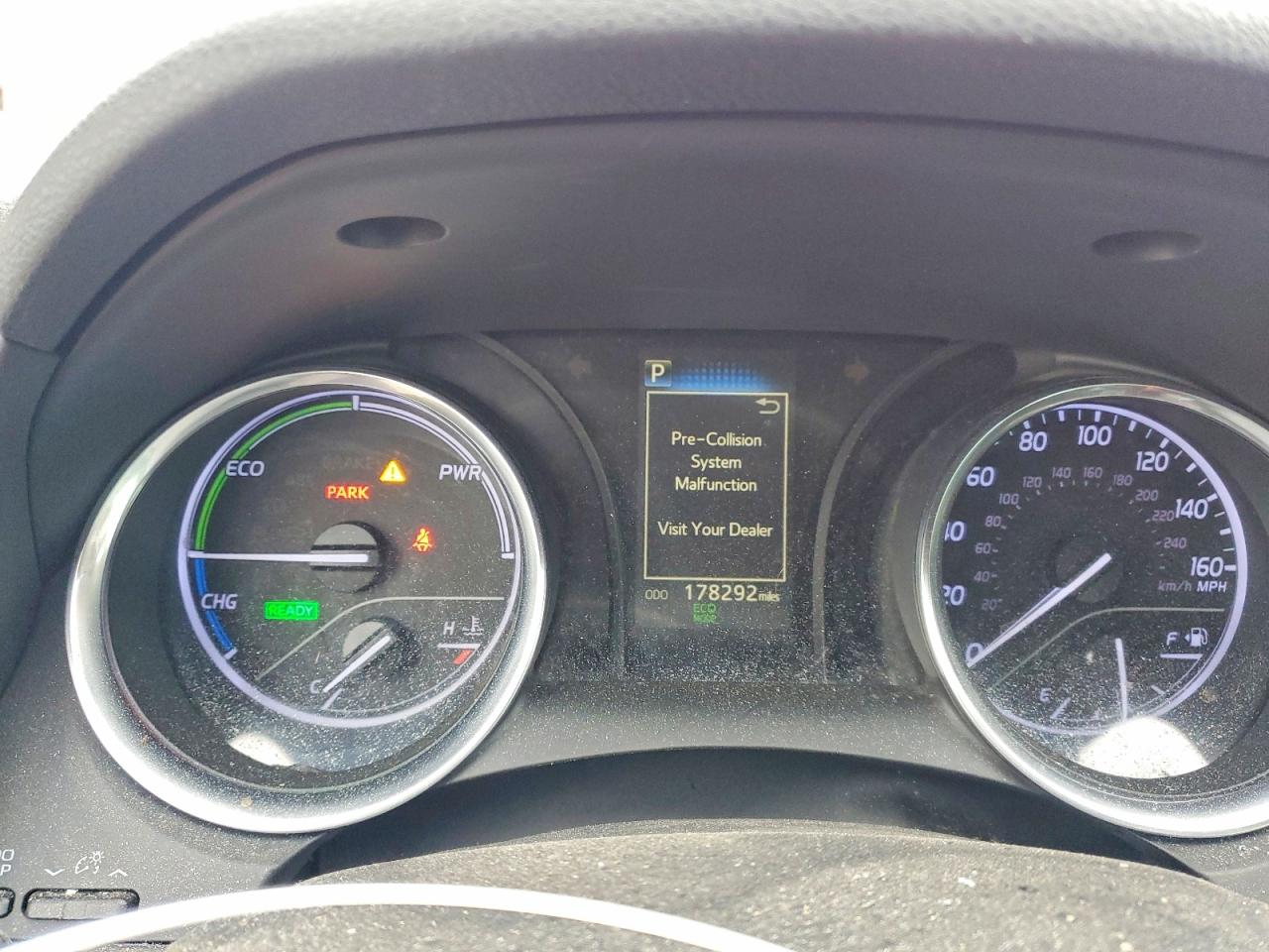 2018 TOYOTA CAMRY HYBRID photo 9