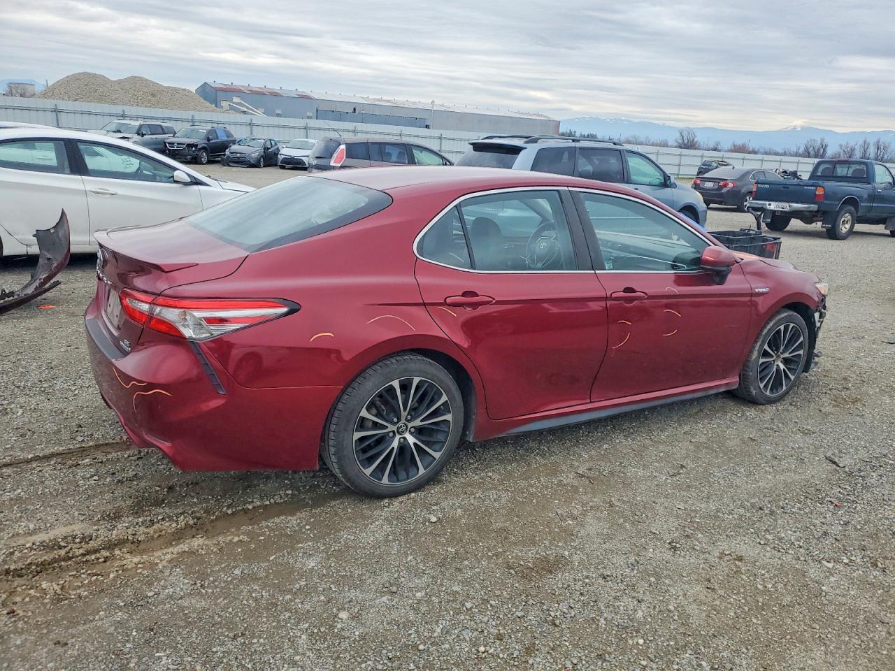 2018 TOYOTA CAMRY HYBRID photo 3