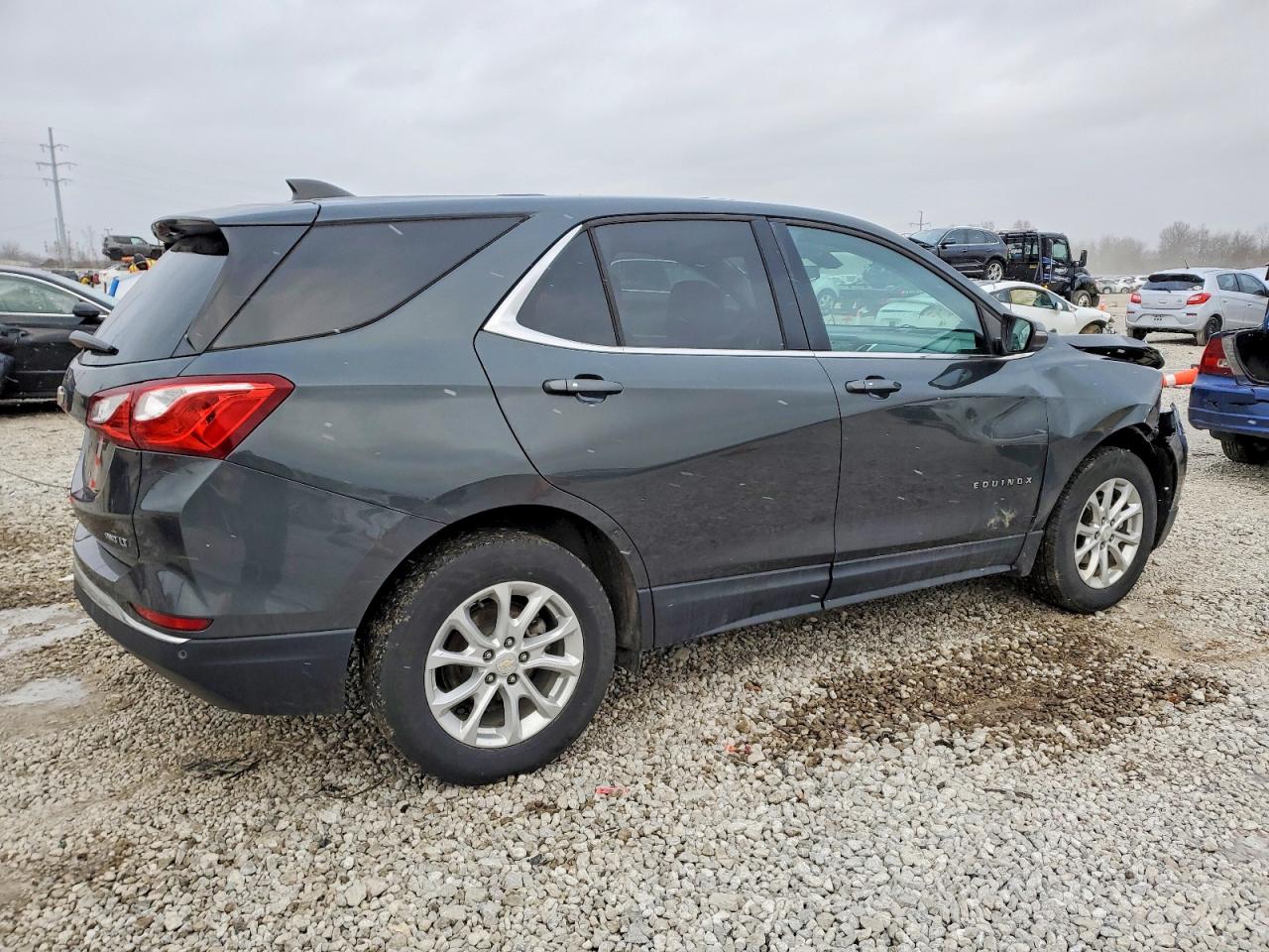 2019 CHEVROLET EQUINOX LT photo 3
