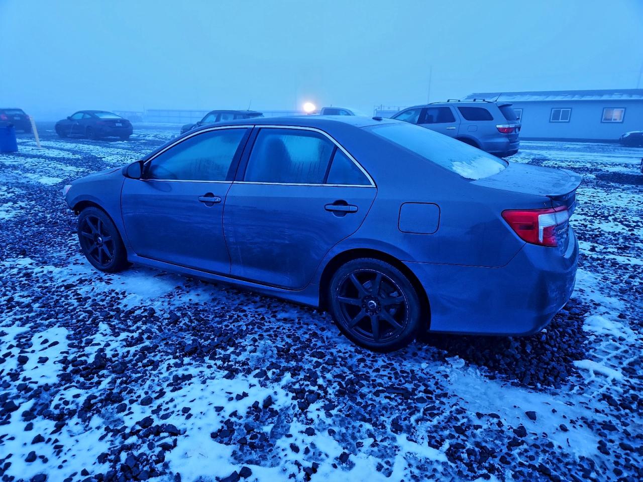2013 TOYOTA CAMRY SE photo 4