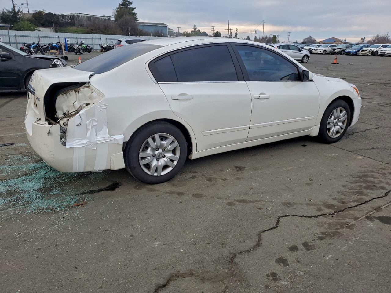 2012 NISSAN ALTIMA BASE photo 3