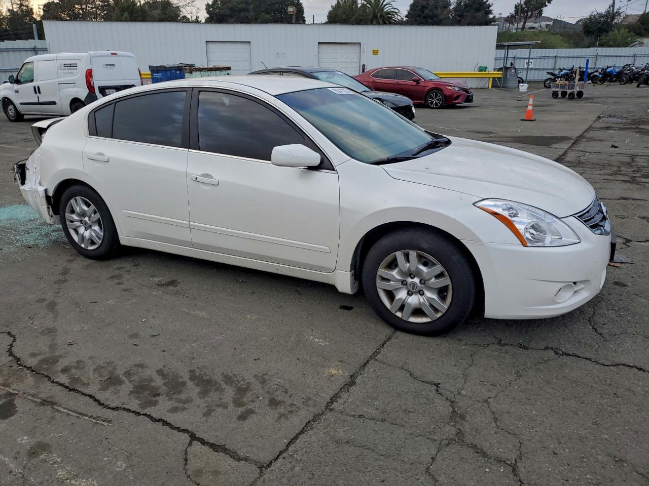 2012 NISSAN ALTIMA BASE photo 4