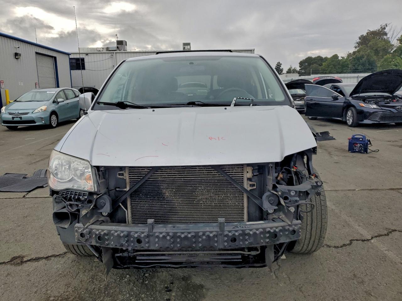 2012 DODGE GRAND CARAVAN SXT photo 5