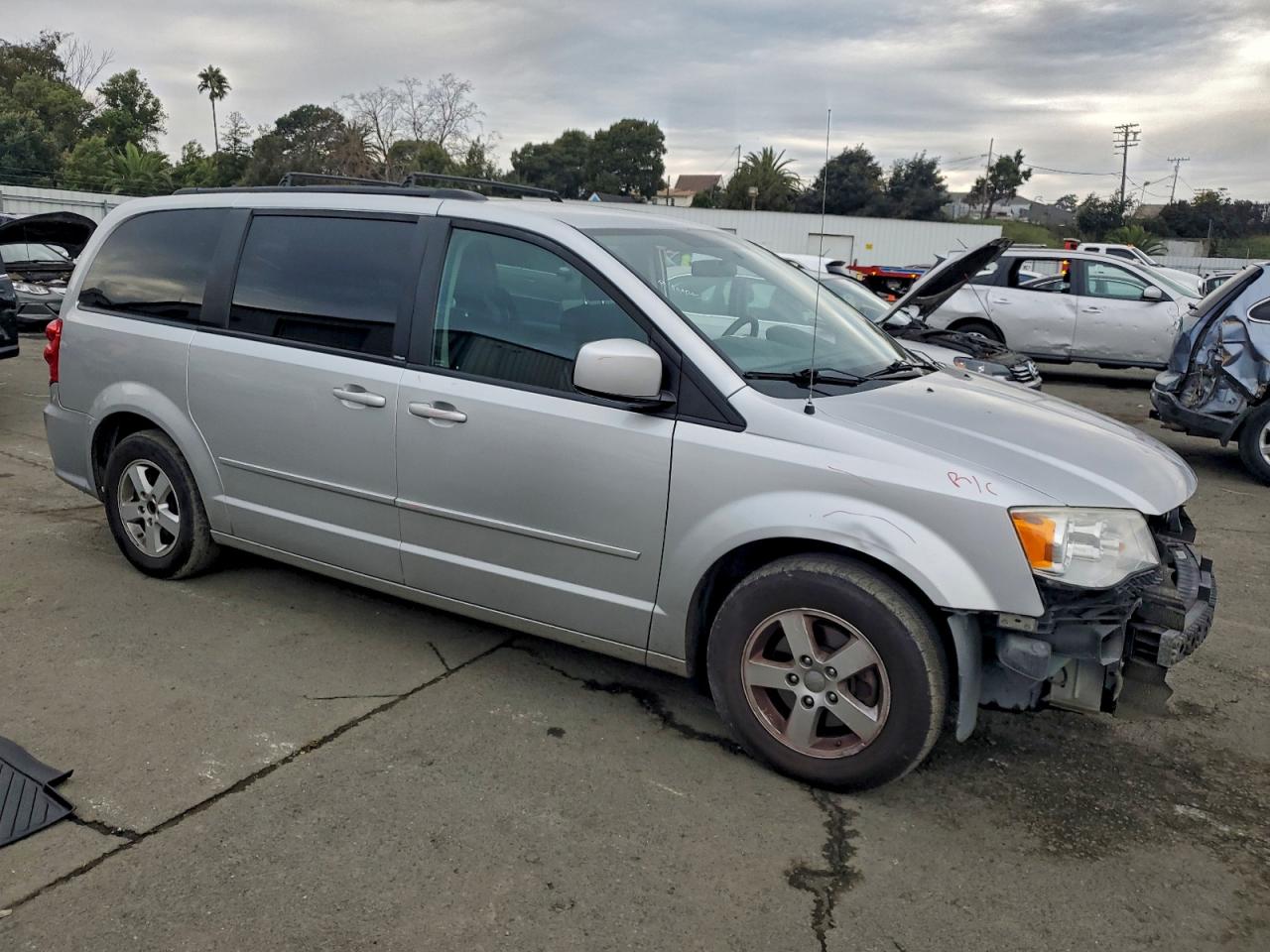 2012 DODGE GRAND CARAVAN SXT photo 4