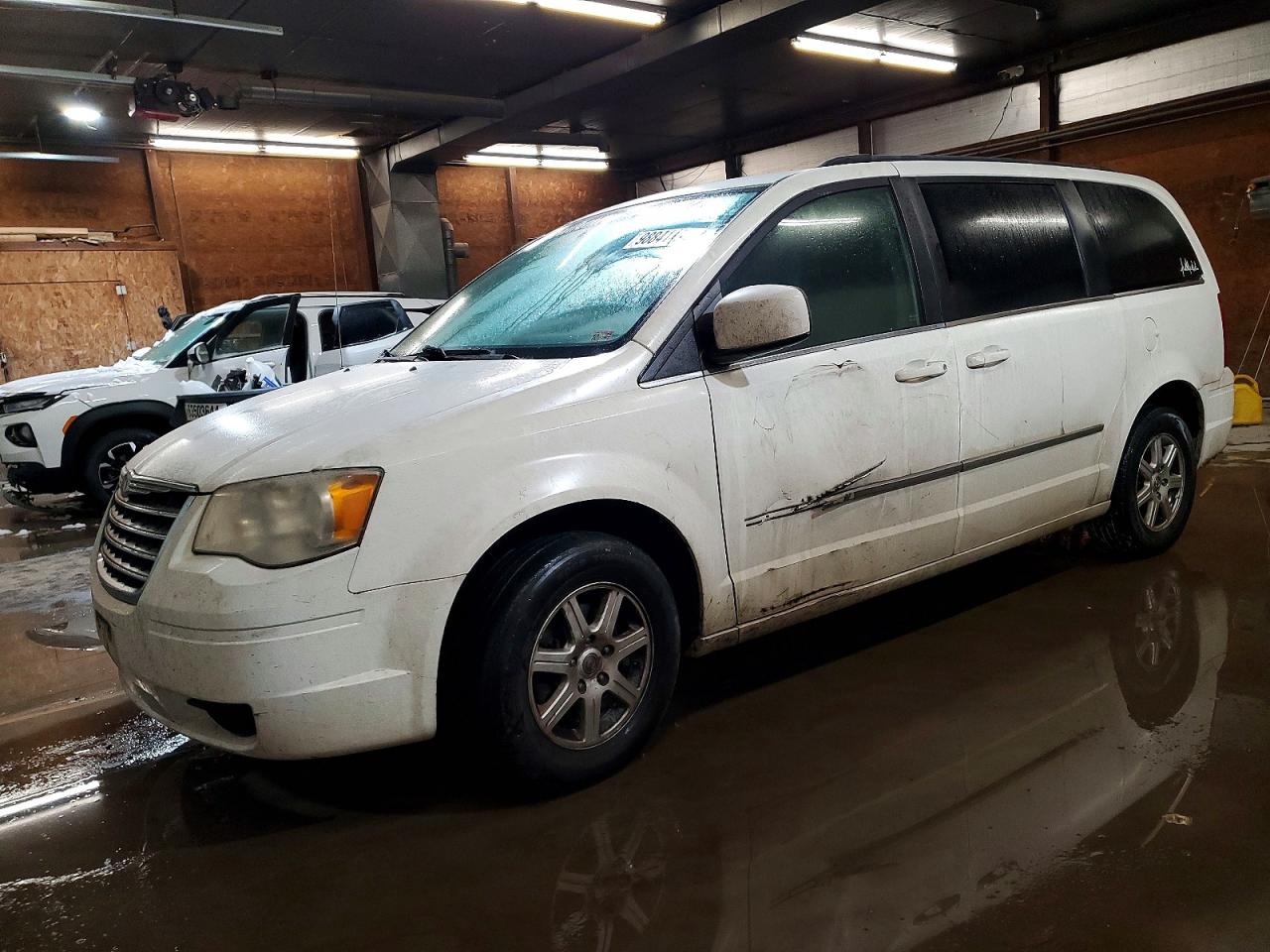 2010 CHRYSLER TOWN & COUNTRY
