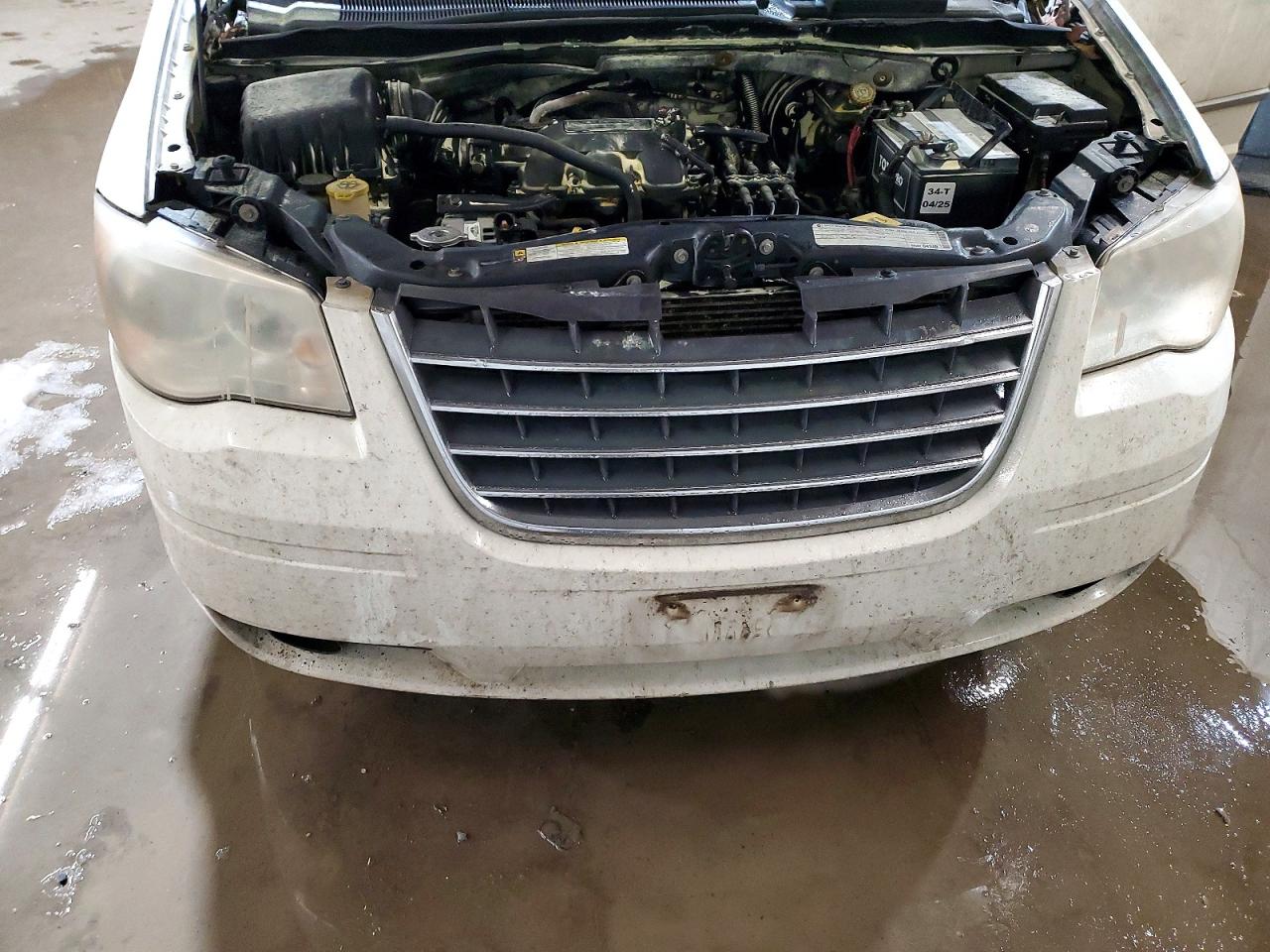 2010 CHRYSLER TOWN & COUNTRY TOURING photo 34