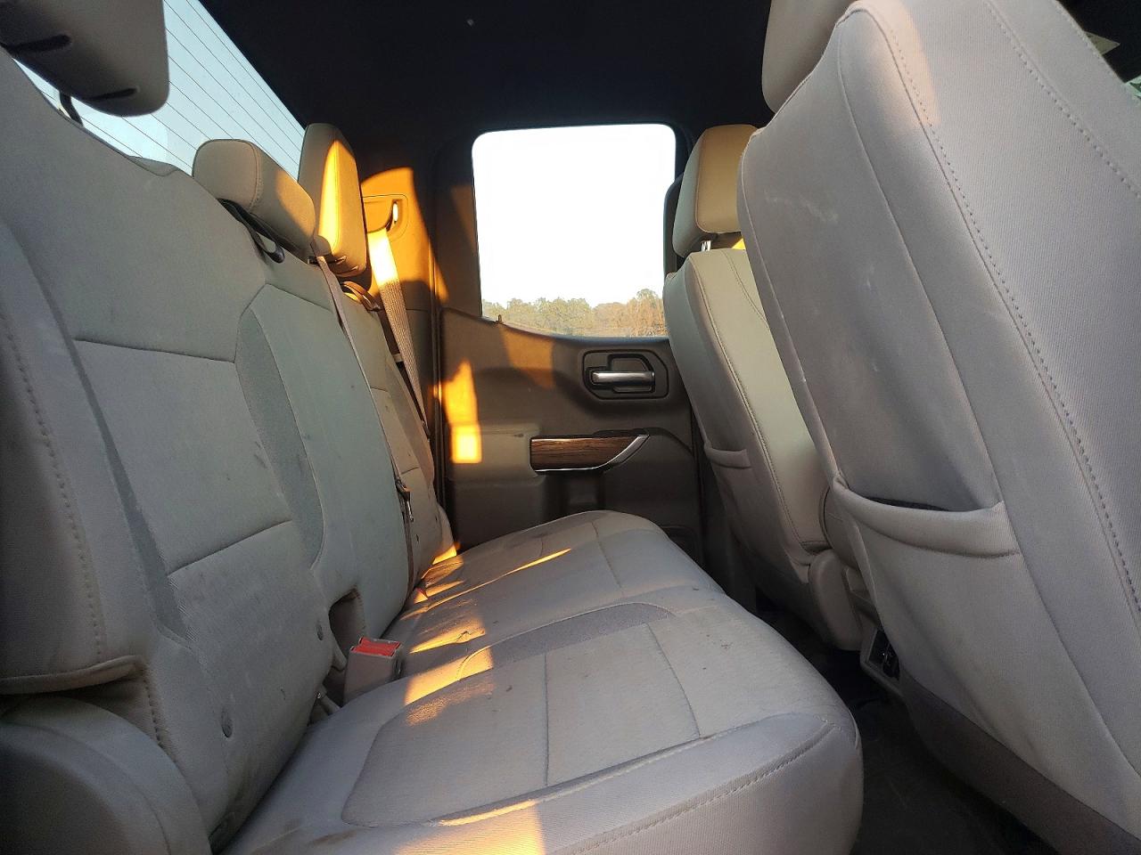 2019 CHEVROLET SILVERADO K1500 RST photo 10
