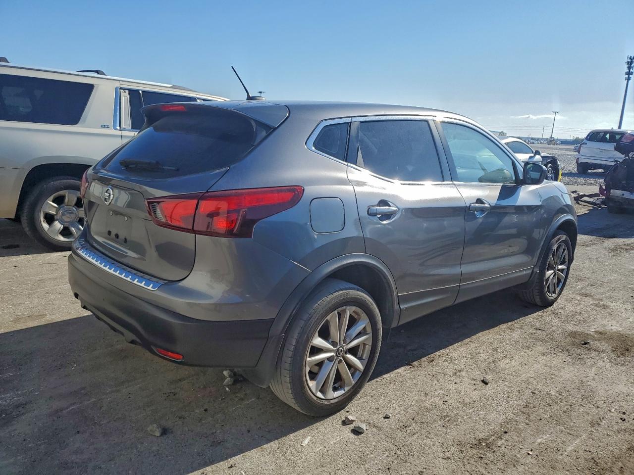 2019 NISSAN ROGUE SPORT S photo 5