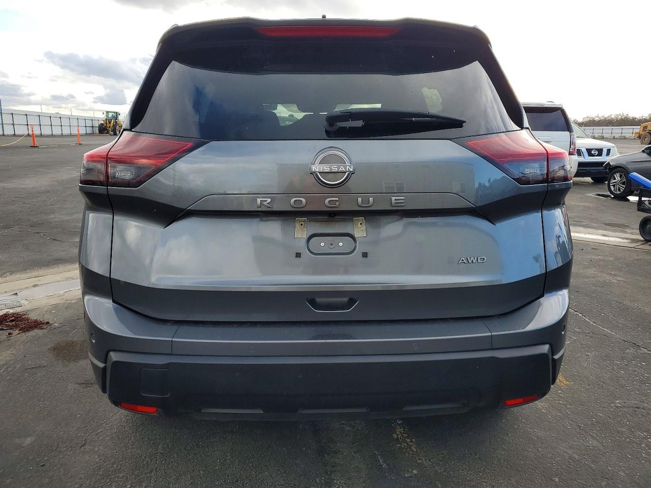 2024 NISSAN ROGUE S photo 6