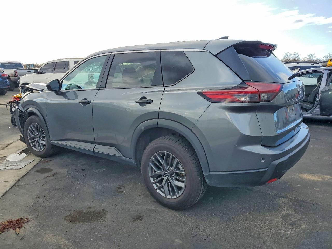 2024 NISSAN ROGUE S photo 2