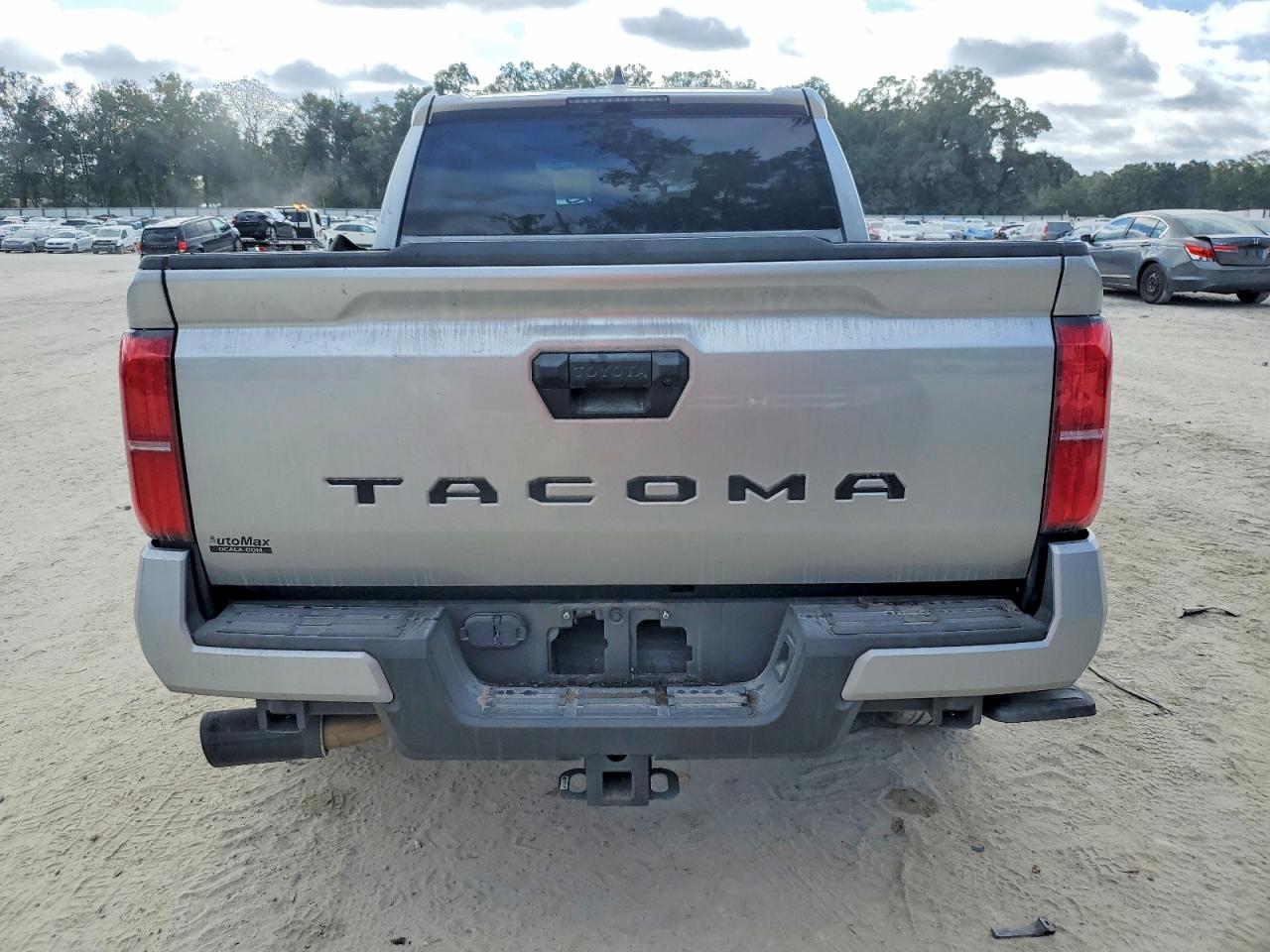 2024 TOYOTA TACOMA DOUBLE CAB photo 6