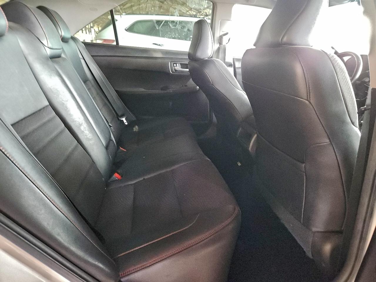 2016 TOYOTA CAMRY LE photo 10