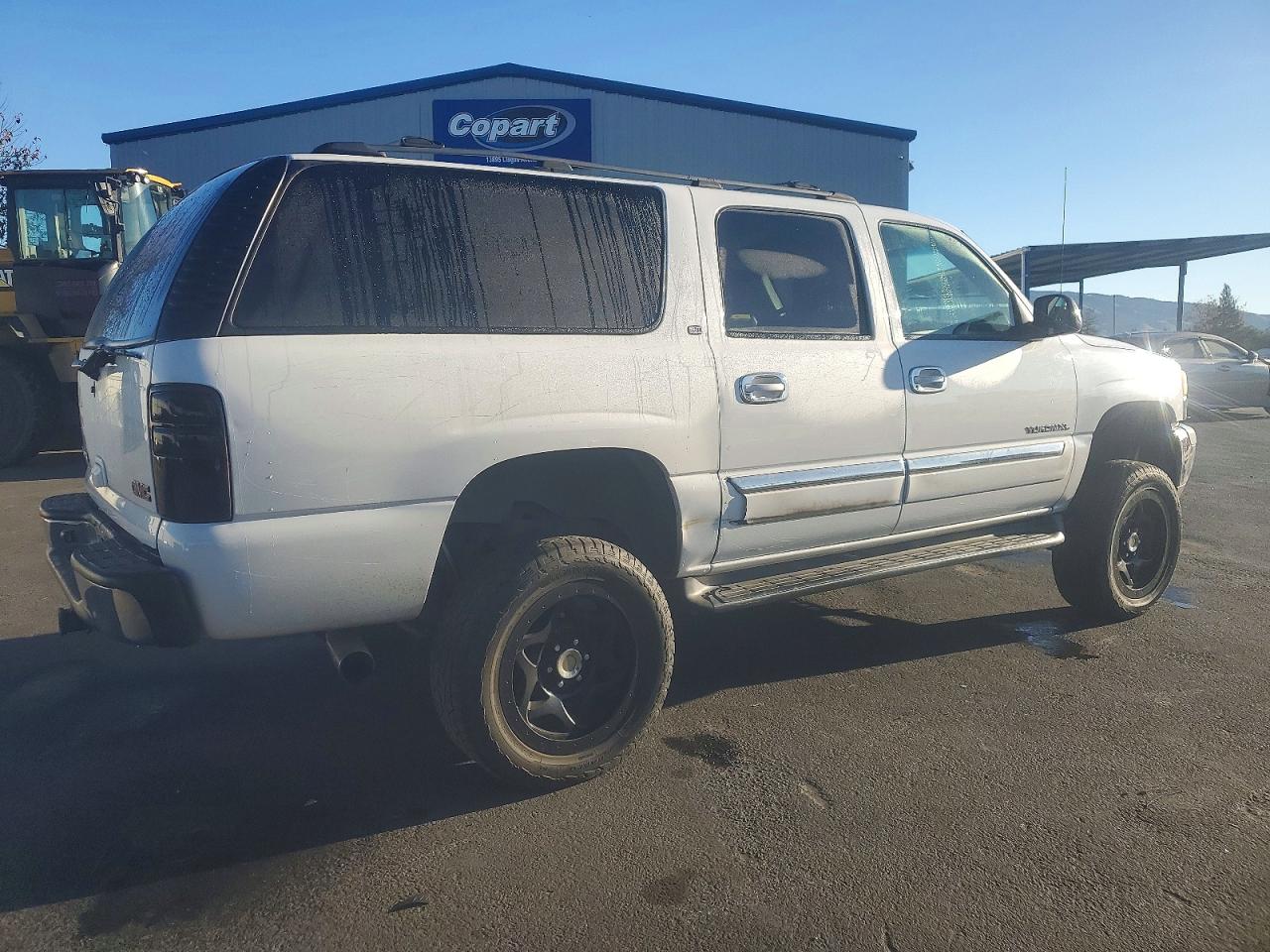 2003 GMC YUKON XL K1500 photo 3