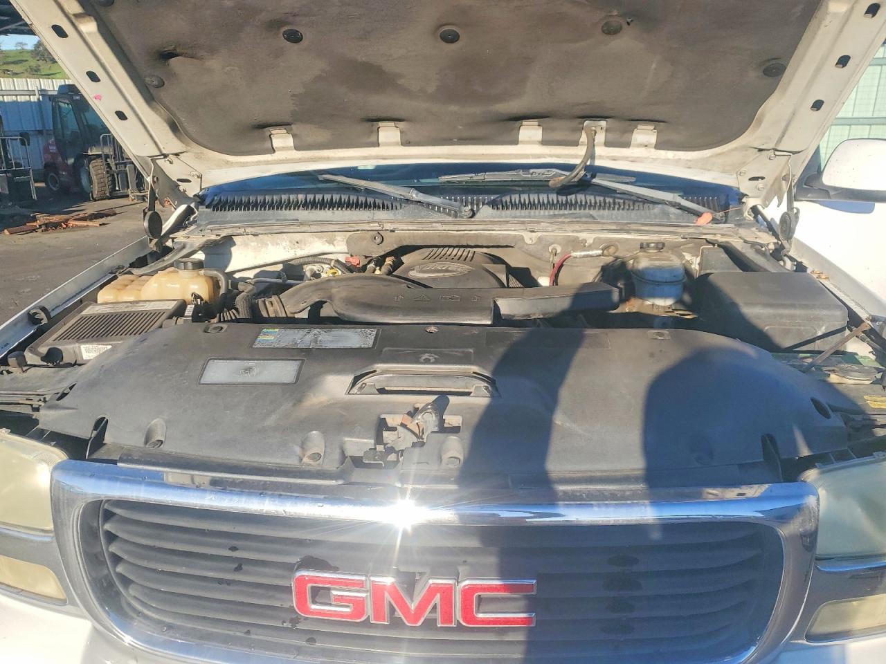 2003 GMC YUKON XL K1500 photo 12