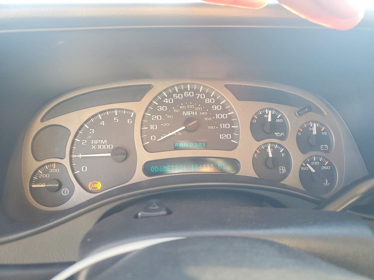 2003 GMC YUKON XL K1500 photo 9