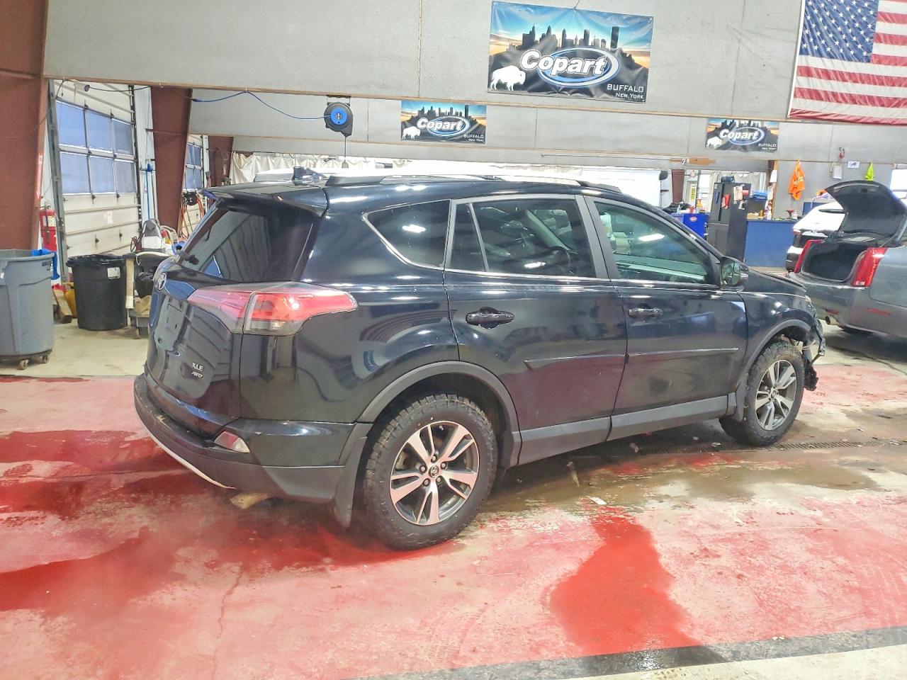 2016 TOYOTA RAV4 XLE photo 5