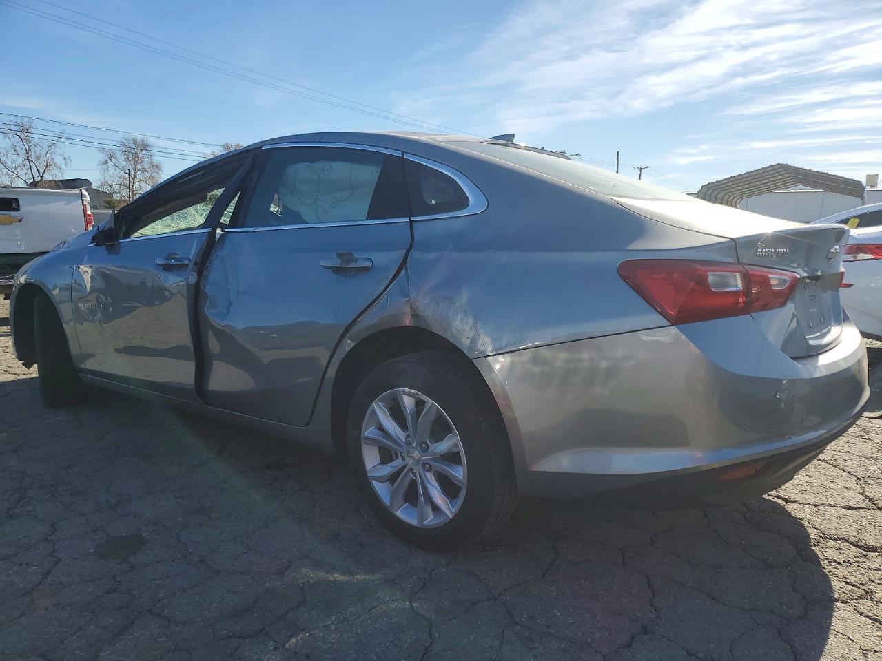 2024 CHEVROLET MALIBU LT photo 3
