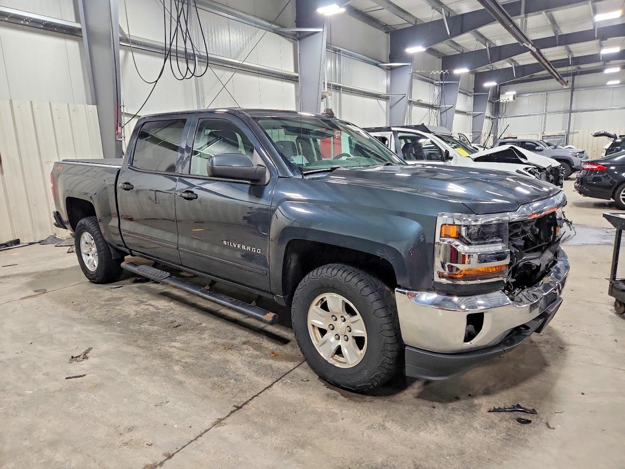 2018 CHEVROLET SILVERADO K1500 LT photo 4