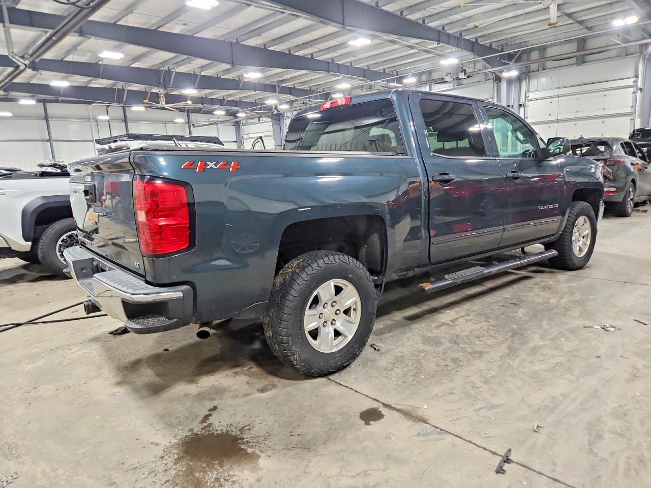 2018 CHEVROLET SILVERADO K1500 LT photo 3