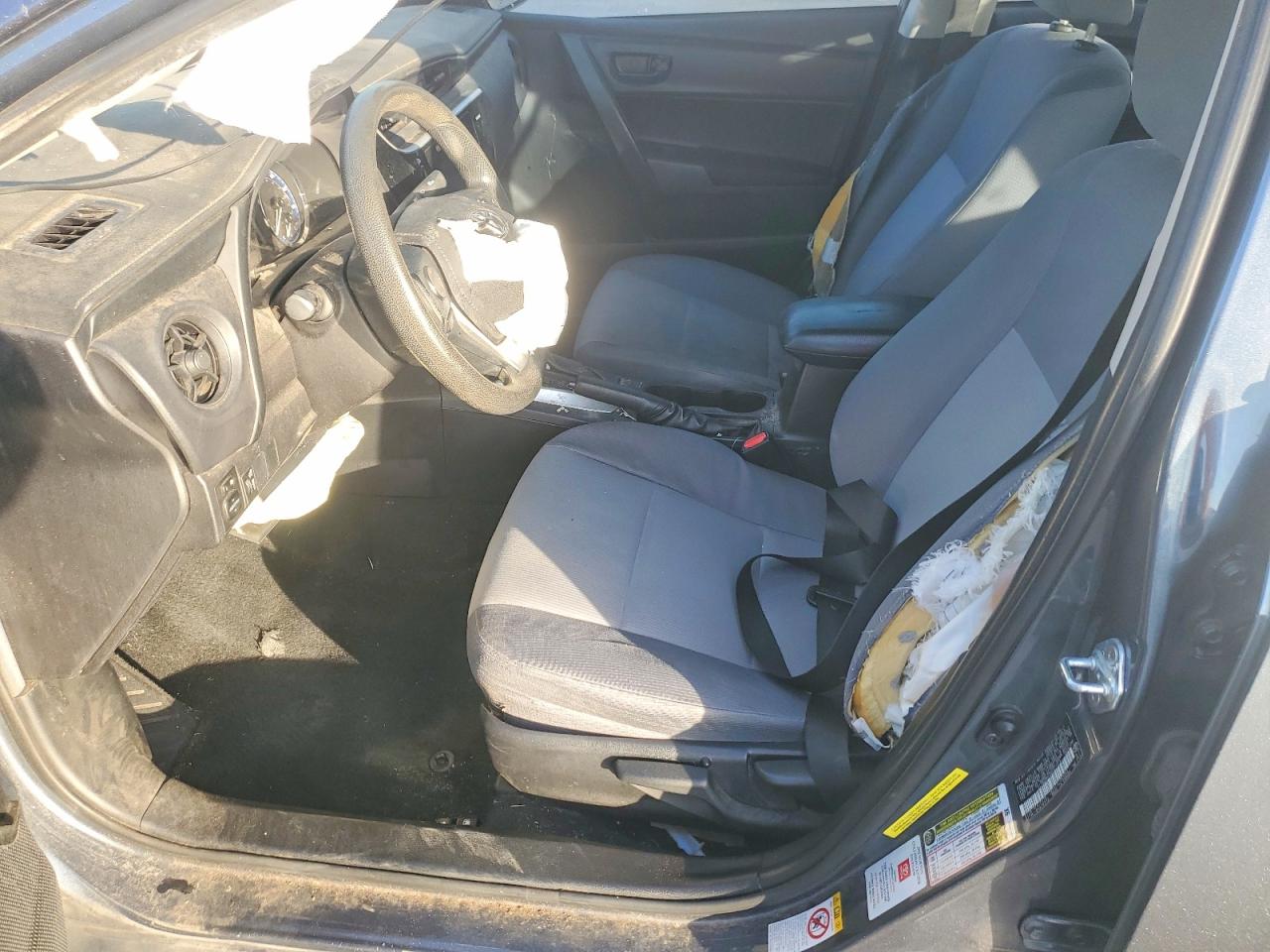 2017 TOYOTA COROLLA L photo 13