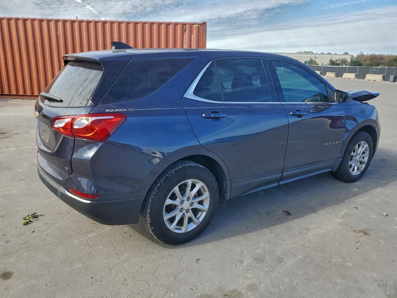 2019 CHEVROLET EQUINOX LT photo 3
