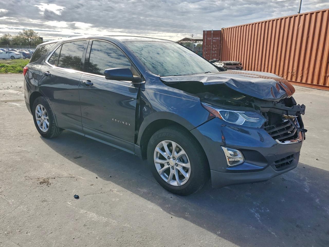 2019 CHEVROLET EQUINOX LT photo 4