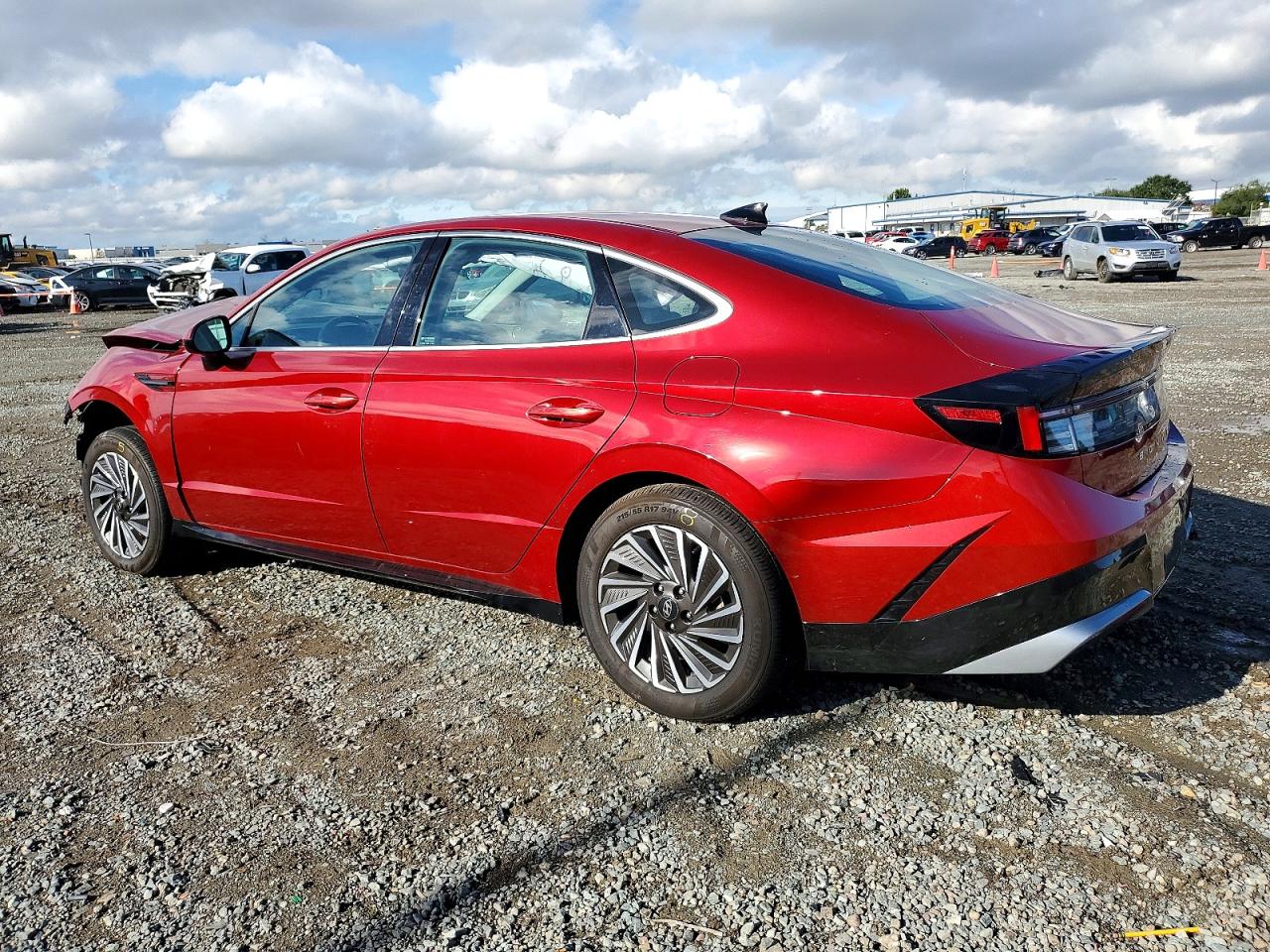 2025 HYUNDAI SONATA HYBRID photo 2