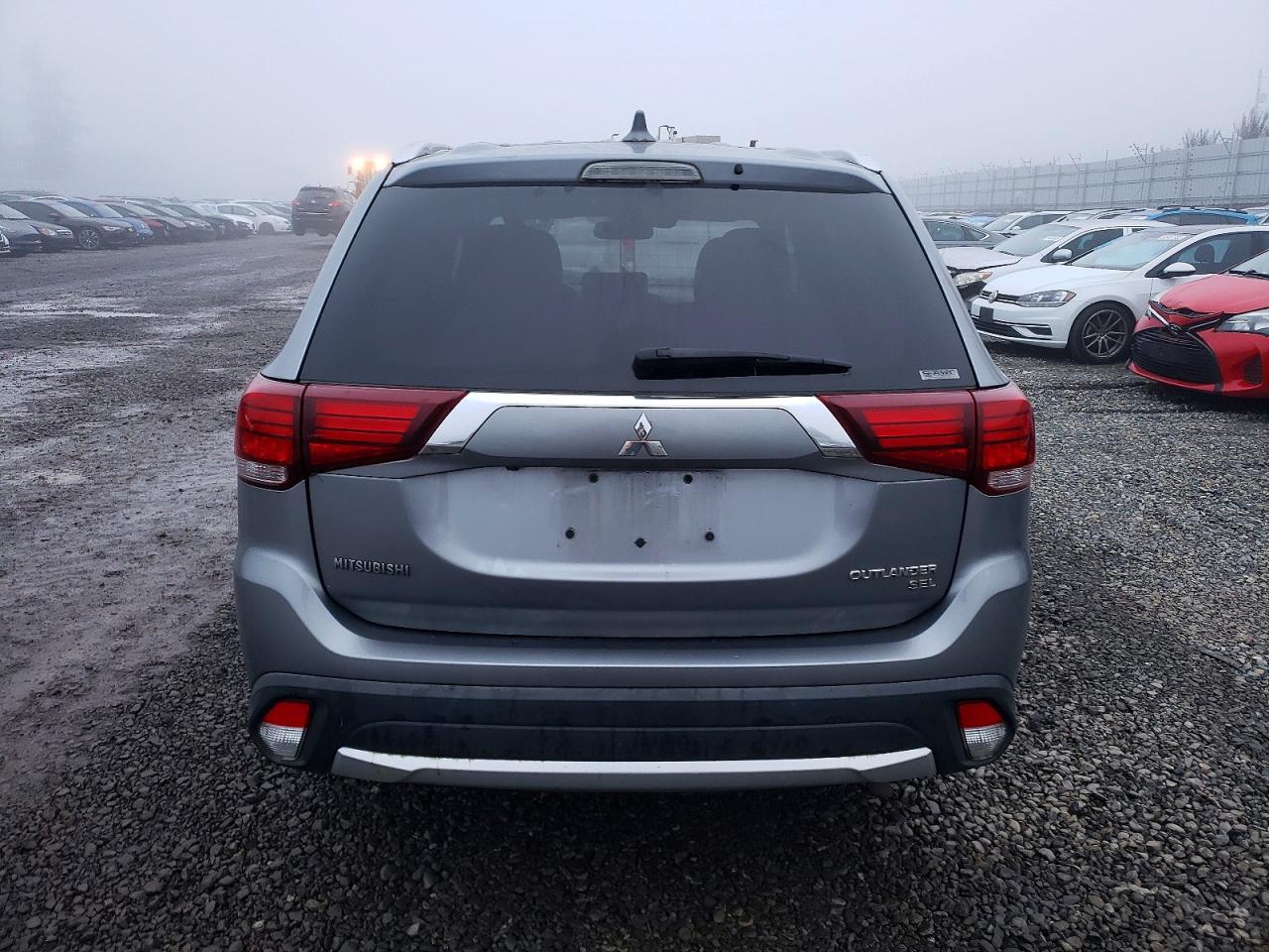 2017 MITSUBISHI OUTLANDER SE photo 6