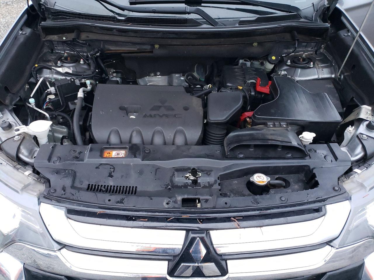 2017 MITSUBISHI OUTLANDER SE photo 12