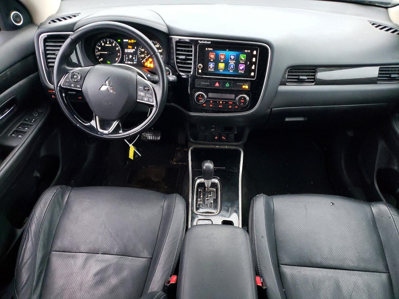 2017 MITSUBISHI OUTLANDER SE photo 8