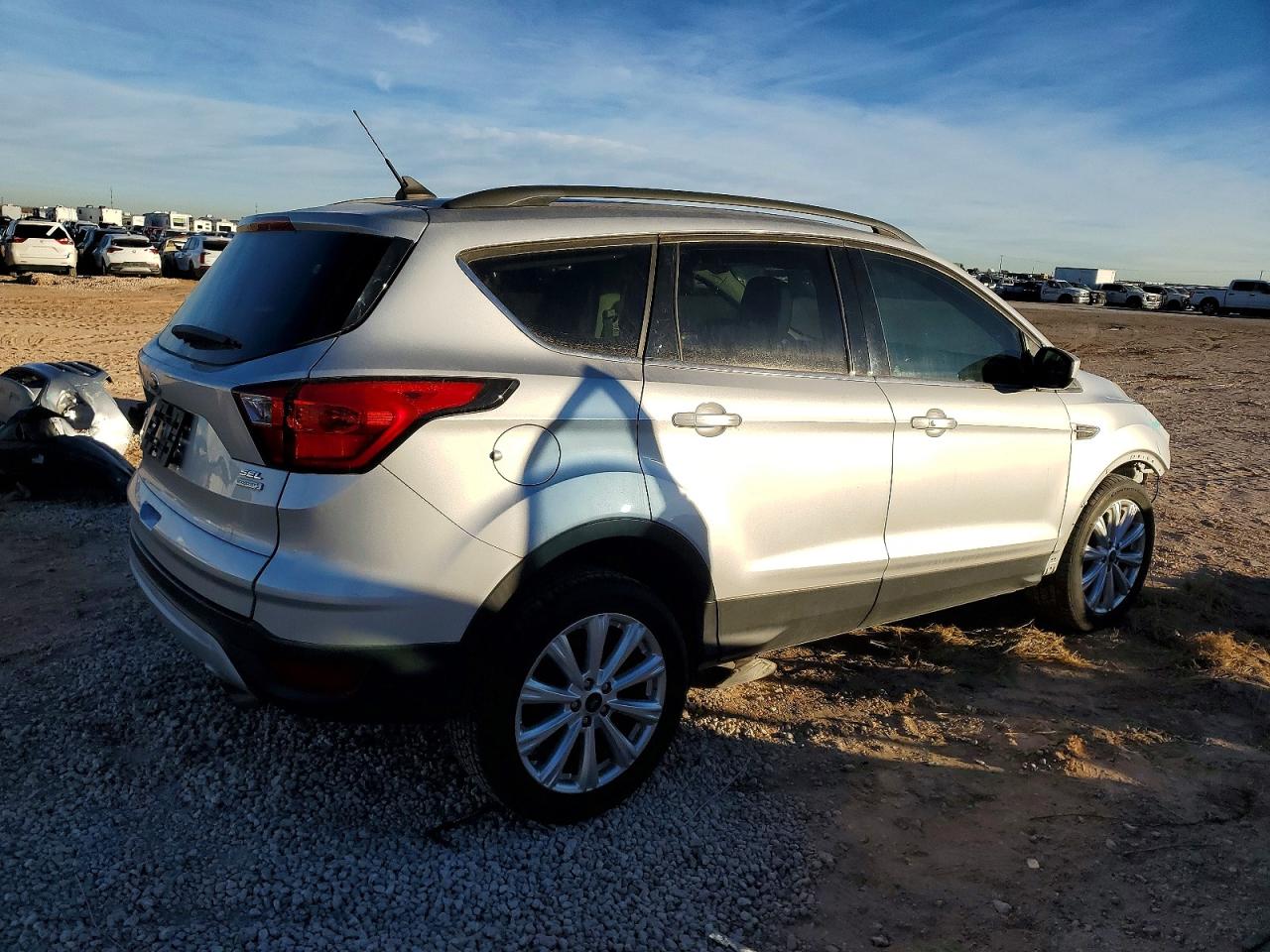 2019 FORD ESCAPE SEL photo 3